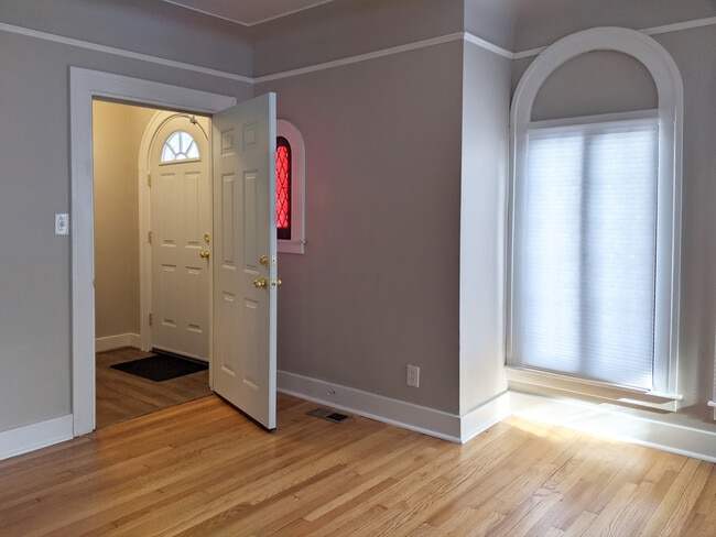 Photo - 3685 Bedford St Unidad Bedford #1