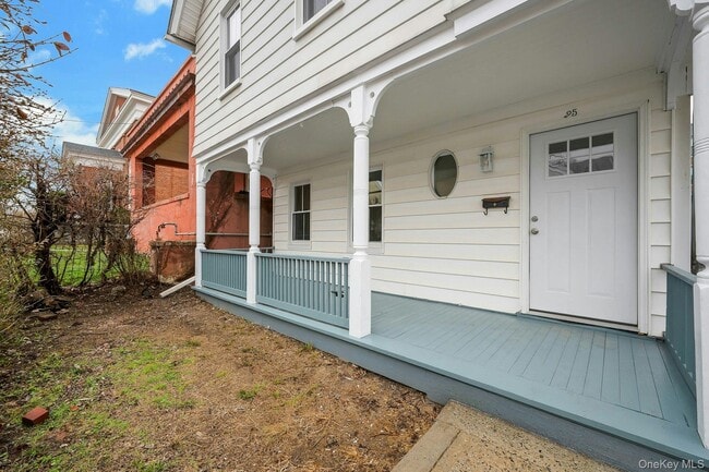 Photo - 25 S Washington St