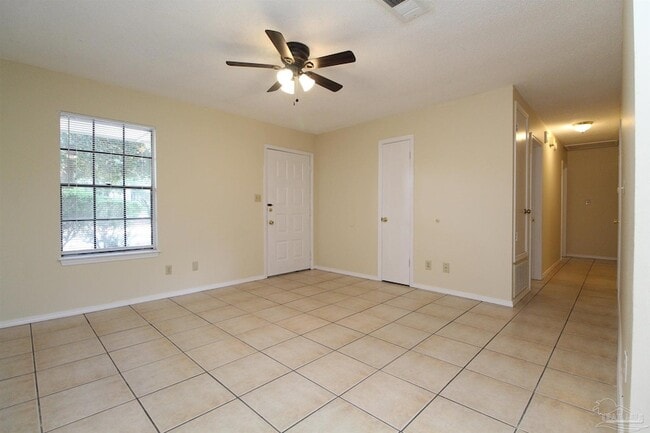 405 Cornwall Cir