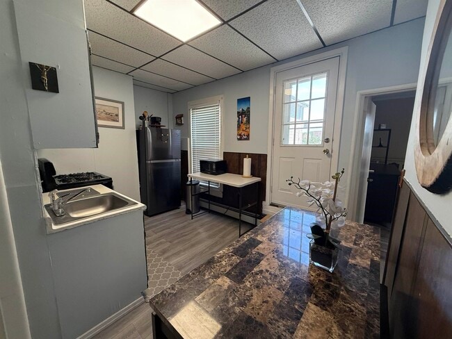 Photo - 60 CARLTON Ave