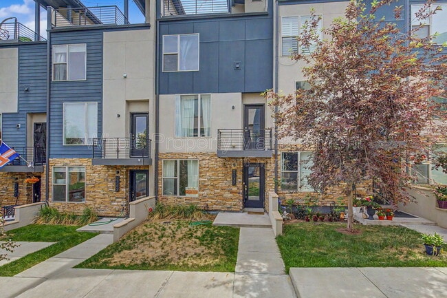 Building Photo - 5737 W 17th Ave