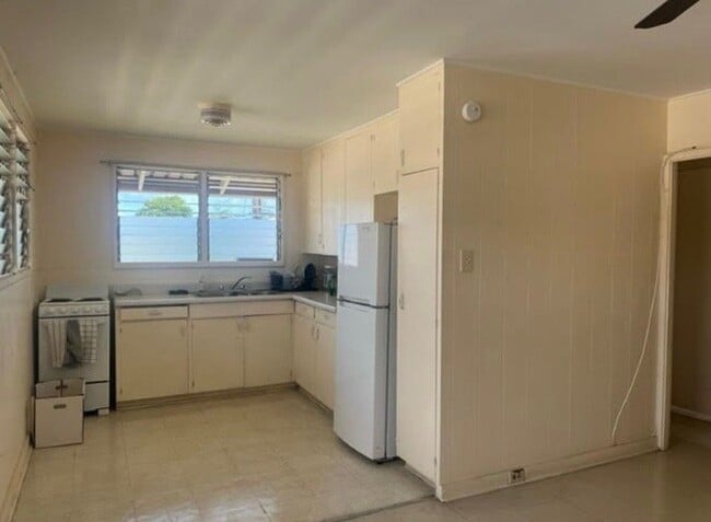 Photo - 94-965-965 Awanei St Unit B