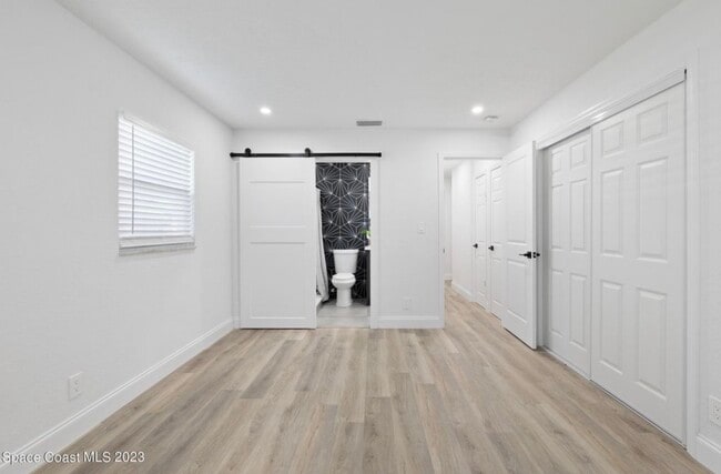 Photo - 415 N Shore Dr