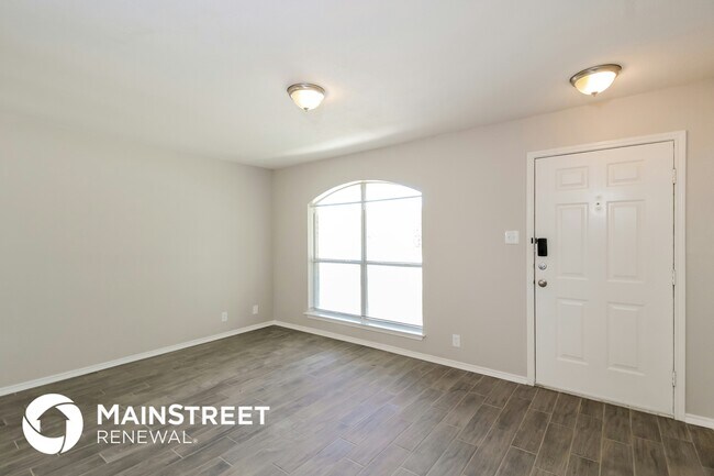 Photo - 223 Brook Cir