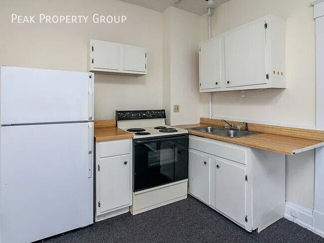 Building Photo - 2318 Chickasaw St