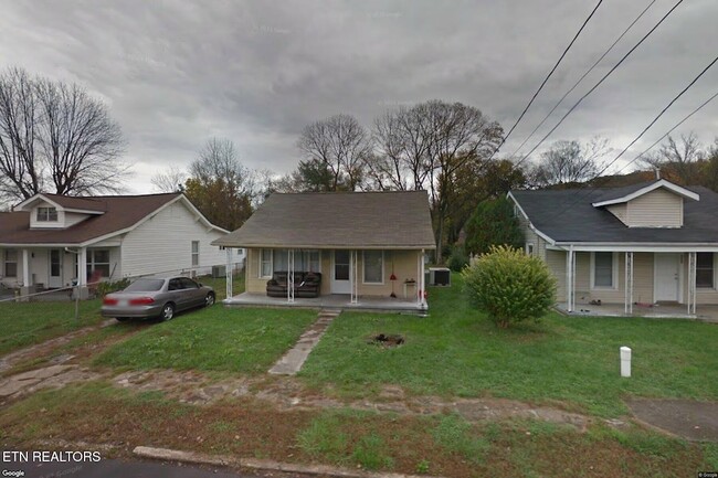 Photo - 2608 Piedmont St NW