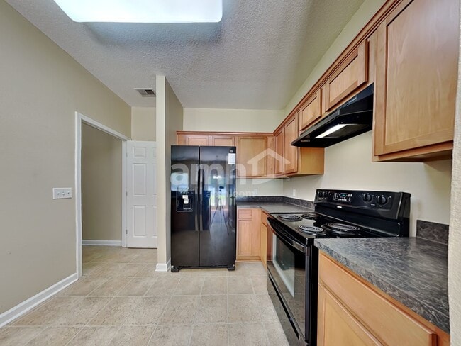 155 Red Oak Dr