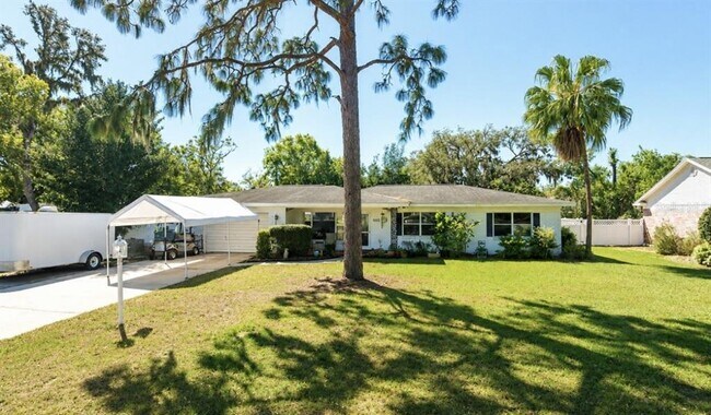 Building Photo - 605 Beverly Dr