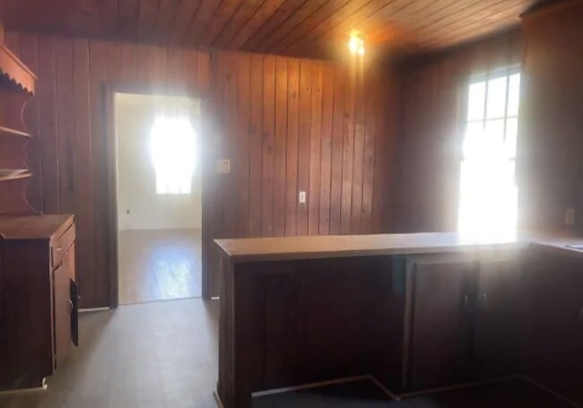 Photo - 2404 S Walnut St