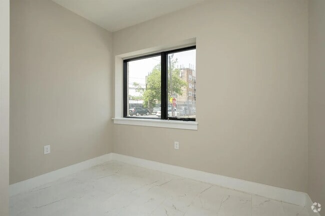 Building Photo - 242 Beacon Ave Rental