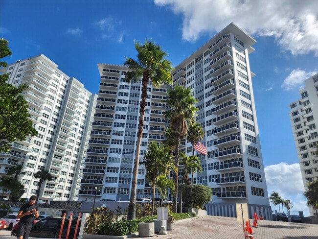 Building Photo - 3700 Galt Ocean Dr Unit 1502
