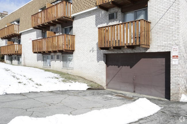 Teece Apartments