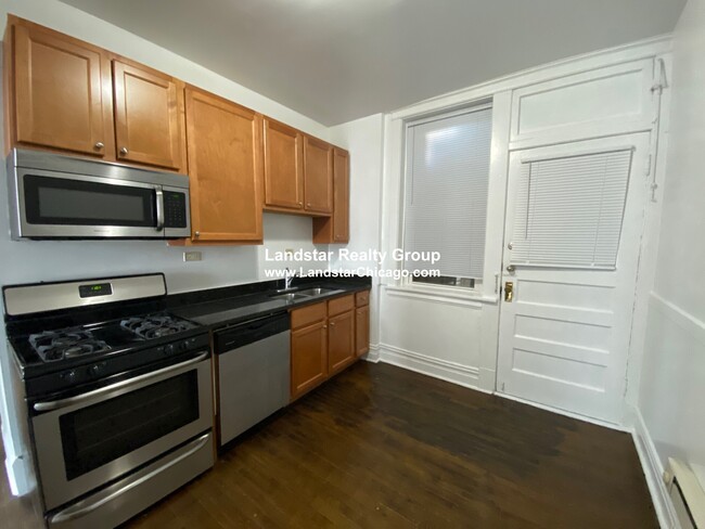 Photo - 1606 W Nelson St Apartamentos