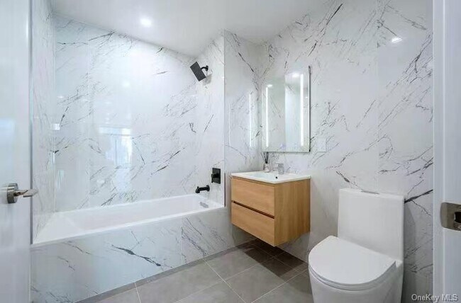 Photo - 134-16 35th Ave Unidad 7E