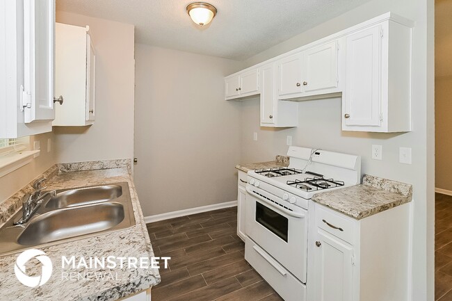 Photo - 6782 Kirkland Cove