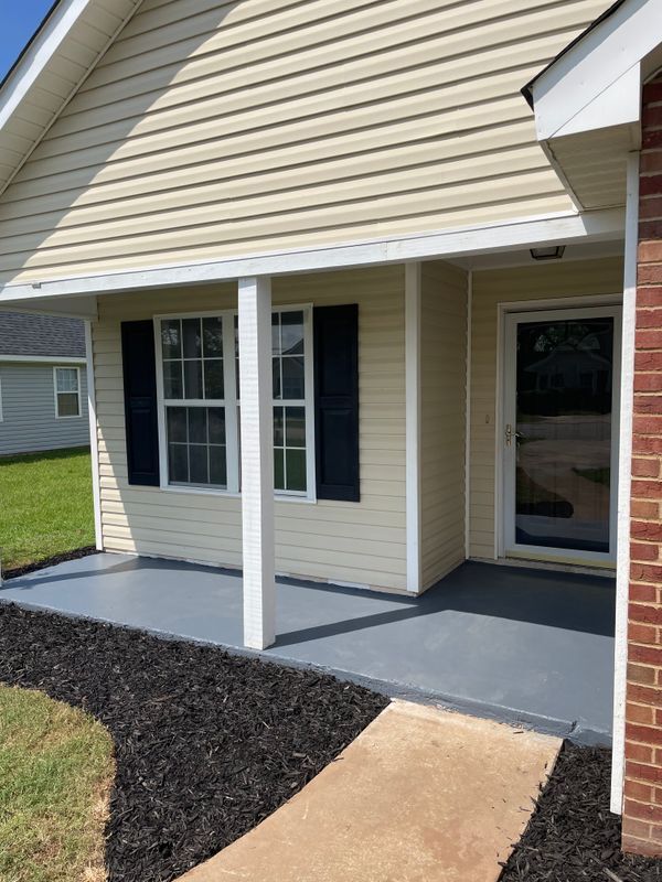 Photo - 208 Strawbridge Ln