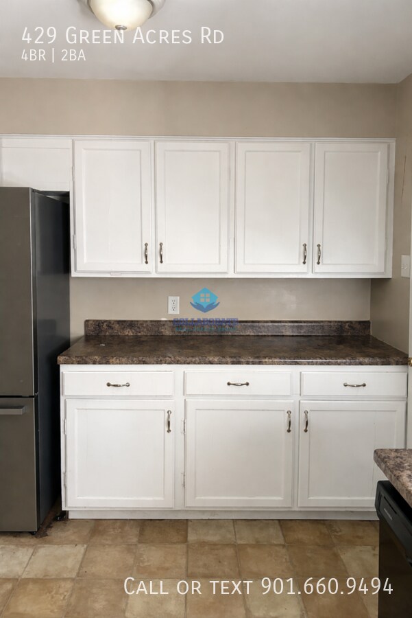 Photo - 429 Green Acres Rd