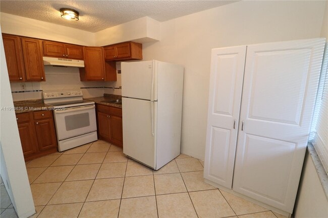 Photo - 59 NW 37th St Unit 3