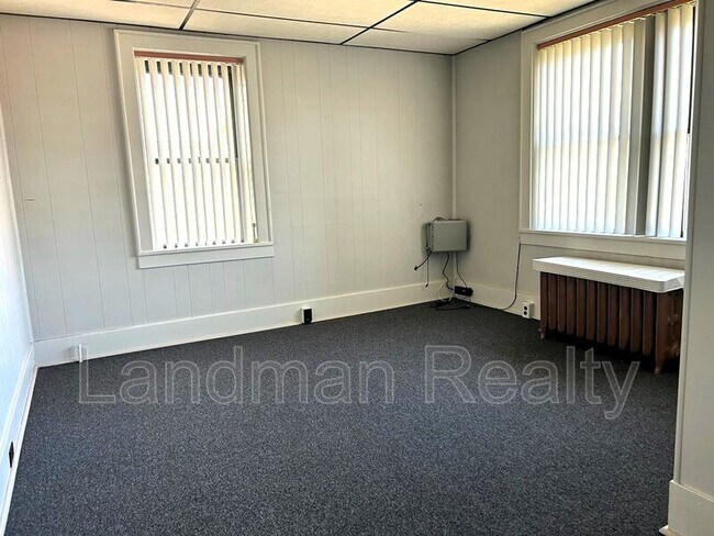 Photo - 304 Hickman St