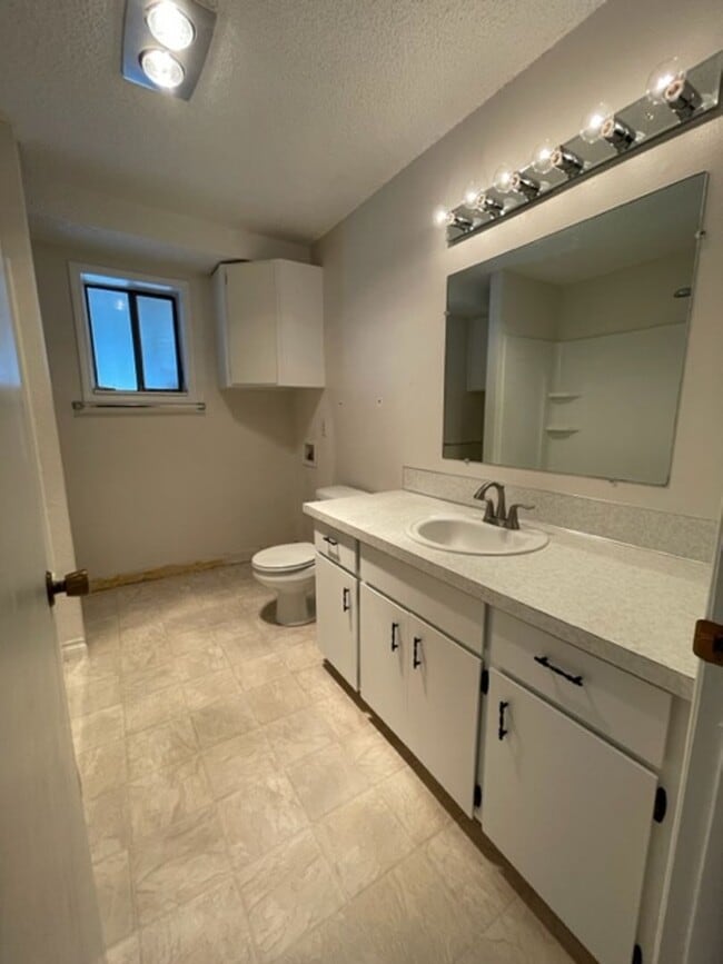 Photo - Welcome Home! Charming 2BR Townhome in Lewiston’s Orchards Area