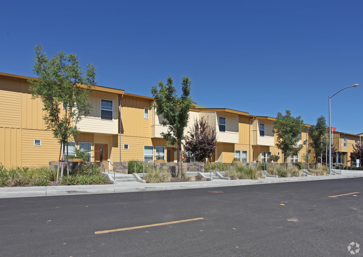 Photo - Magnolia Court