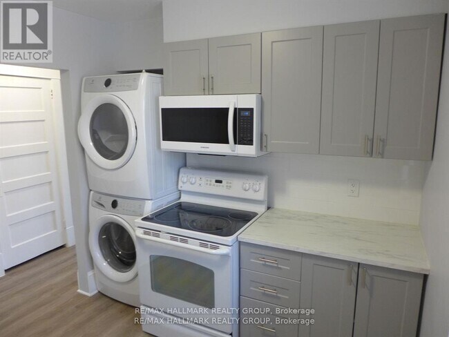 Photo - 15 Marier Ave