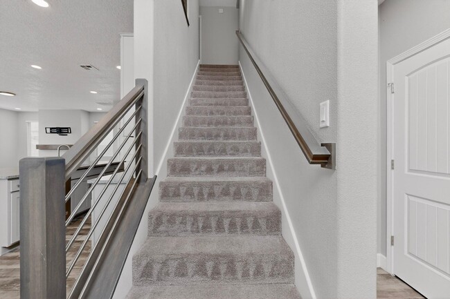 Photo - 5603 Linq Ct NE