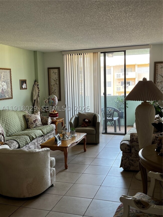 1825 W 44th Pl Unidad 707