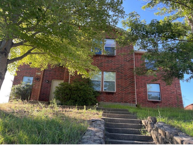 Photo - 1352 Dawson Way