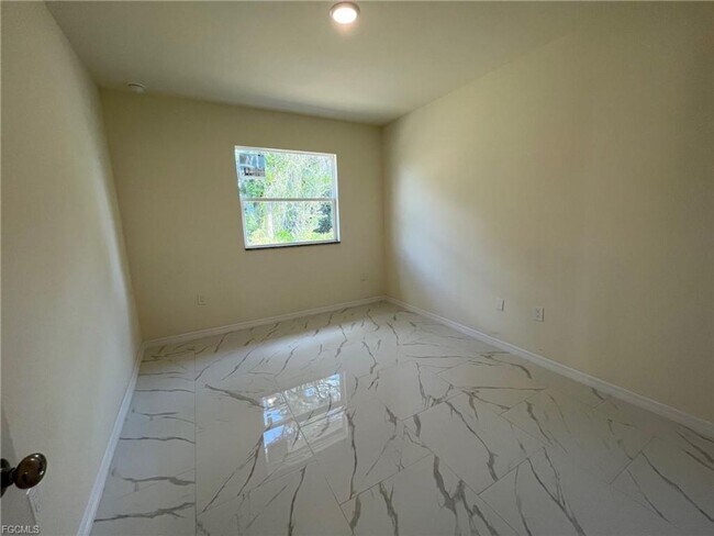 Photo - 3Bd / 2Ba Duplex with GARAGE