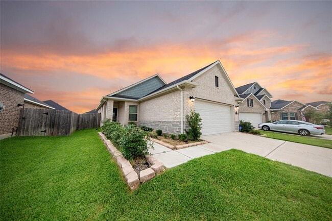 Photo - 31206 Whitfield Ct House