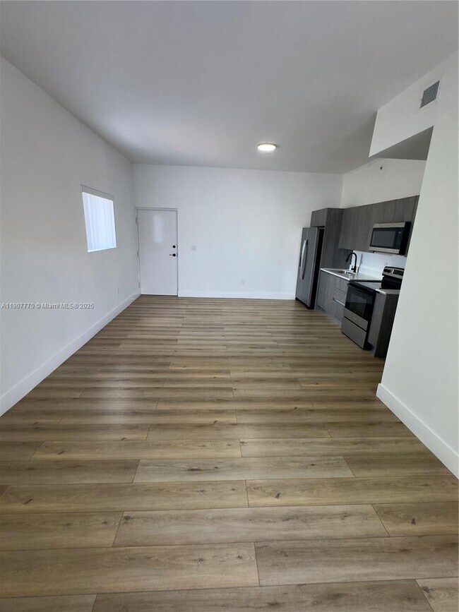 Photo - 1534 NW 1st St Unit 305