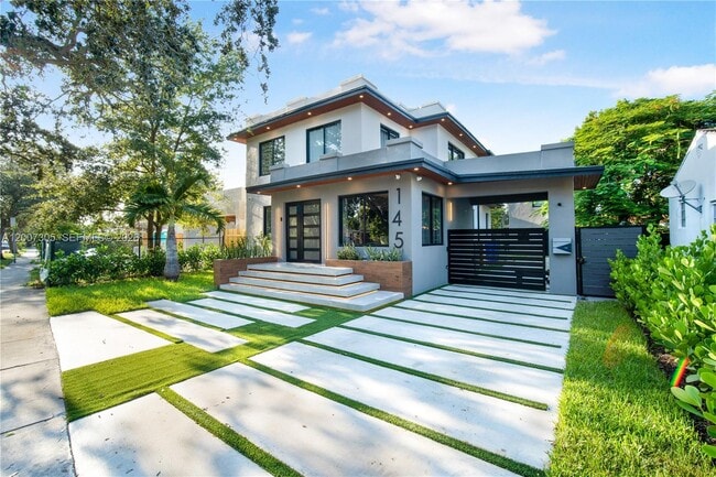 Photo - 145 NE 49th St