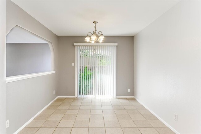 Photo - 816 Russet Valley Dr