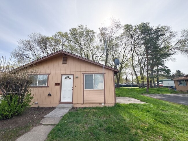 Building Photo - 3039-3041 Kane Street Unit 3039 Kane