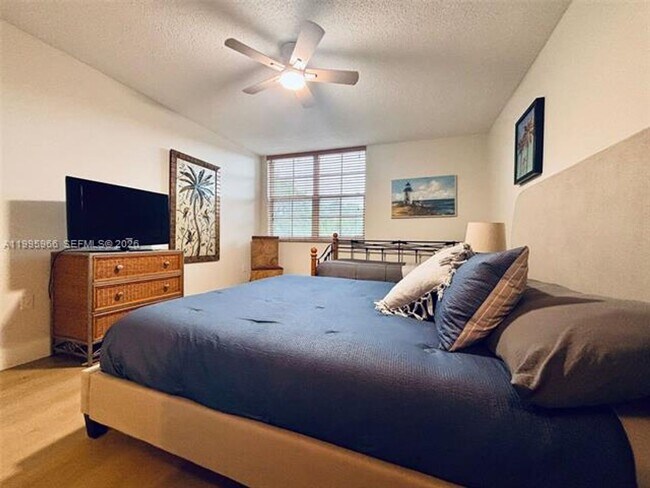 Photo - 19801 E Country Club Dr Unidad 19801 E Country Club Dr # 4301