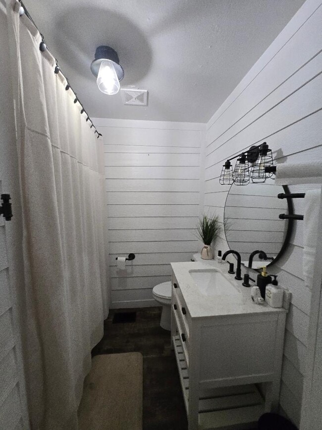 Photo - 702 Second Ave