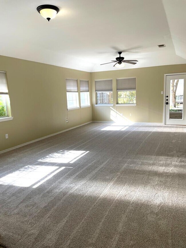 Photo - 208 Coronado Cir