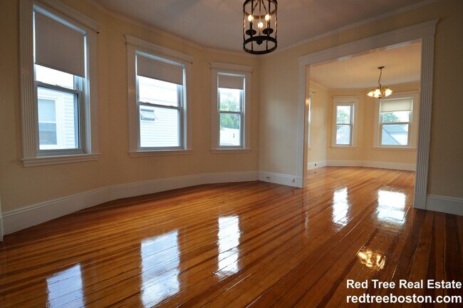 Building Photo - 39 Montfern Ave Unit 3 Rental
