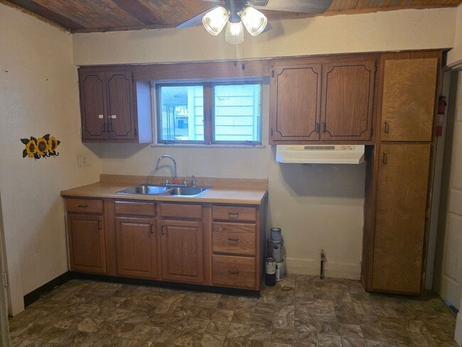 Photo - 3 bed 1.5 bath - Located in the heart of Monessen