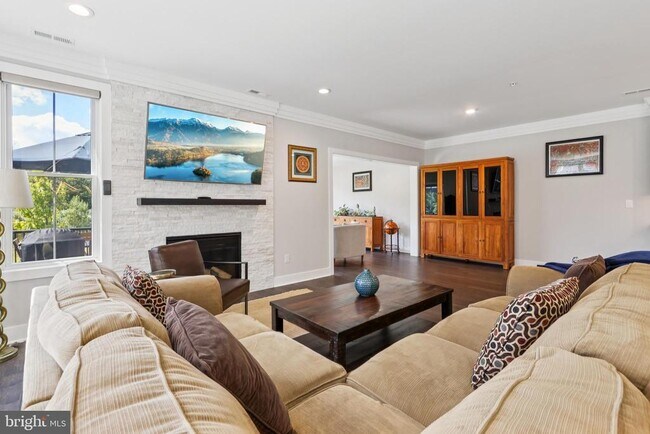 Photo - 45 Riverwalk