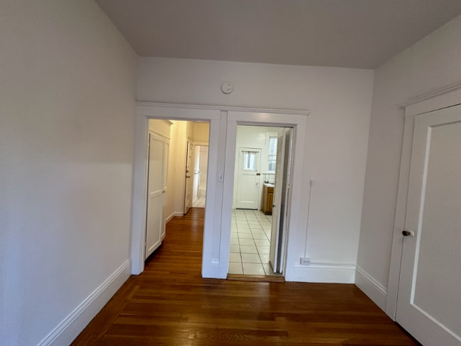 Photo - 2020 Franklin St Unit 4