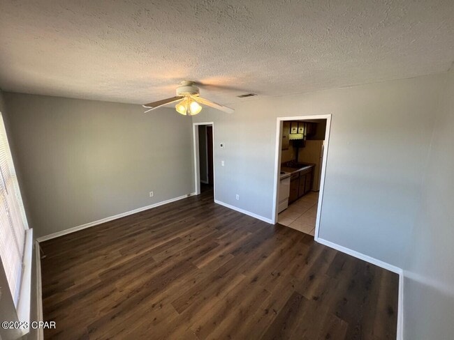 Photo - 829 Russ Lake Dr