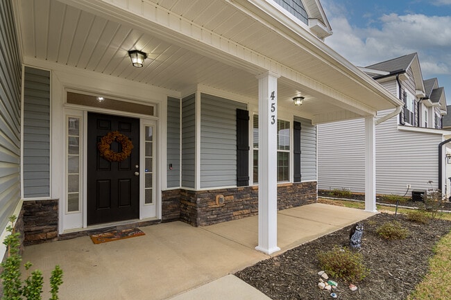 Photo - 453 Arrowwood Dr