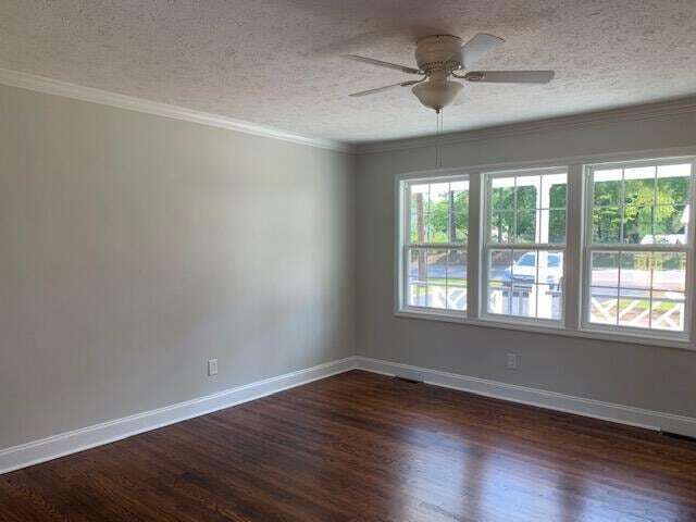 Photo - 1420 Central Dr