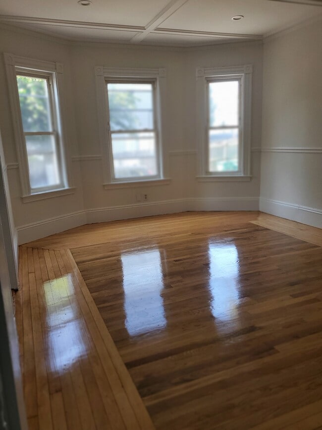 90 Allen Ave Unit 90 allen ave