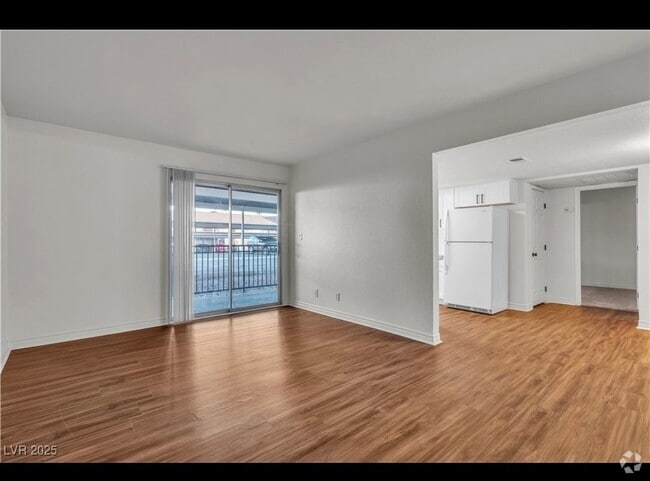 Building Photo - 5160 Indian River Dr Rental