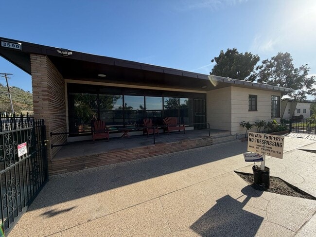 Photo - 3590 Buchanan St