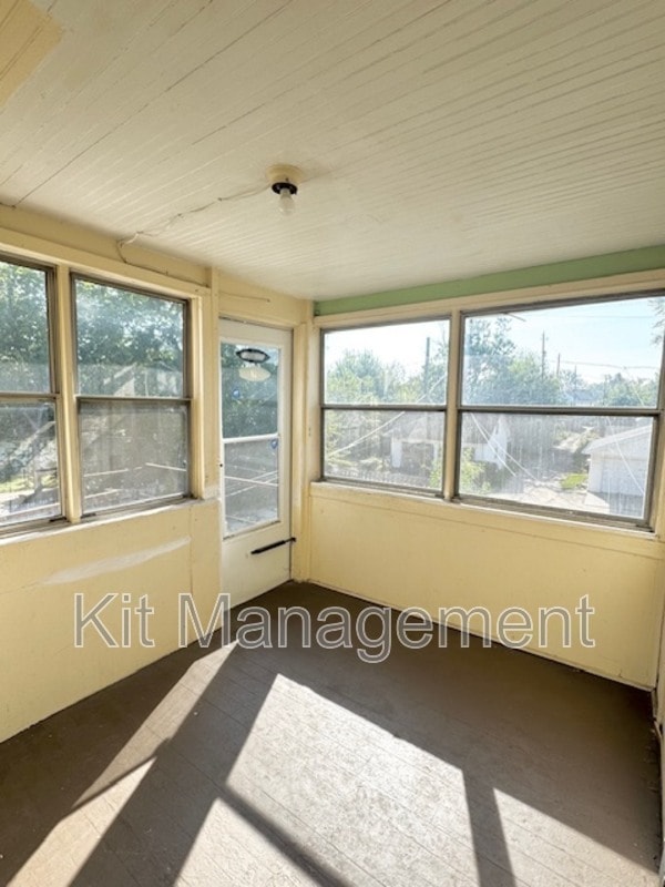 Photo - 2057 Airport Hwy Unit Upper