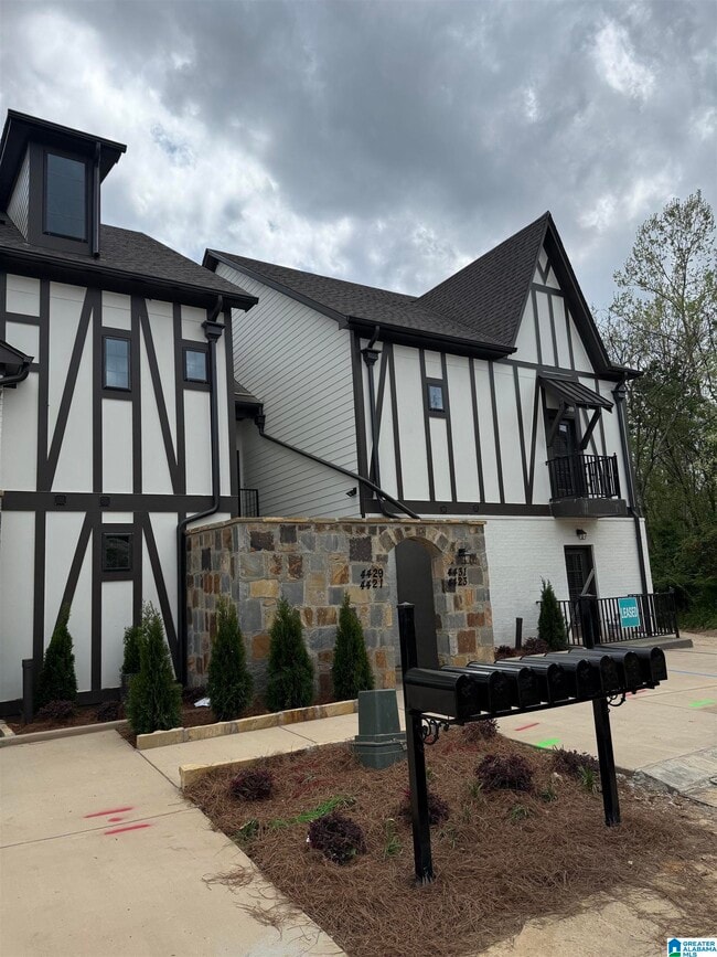 Building Photo - 4307 Lennox Ct Unit 4307